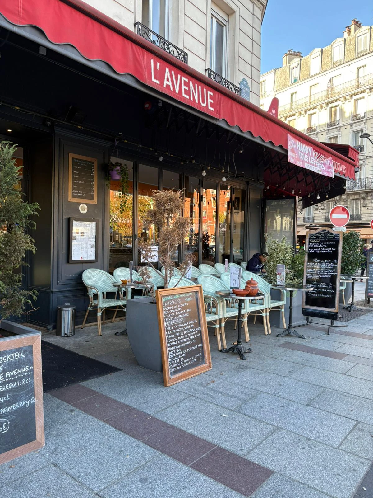 L'AVENUE